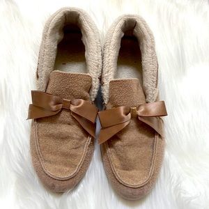 Vionic Shirley slipper wheat Tan
